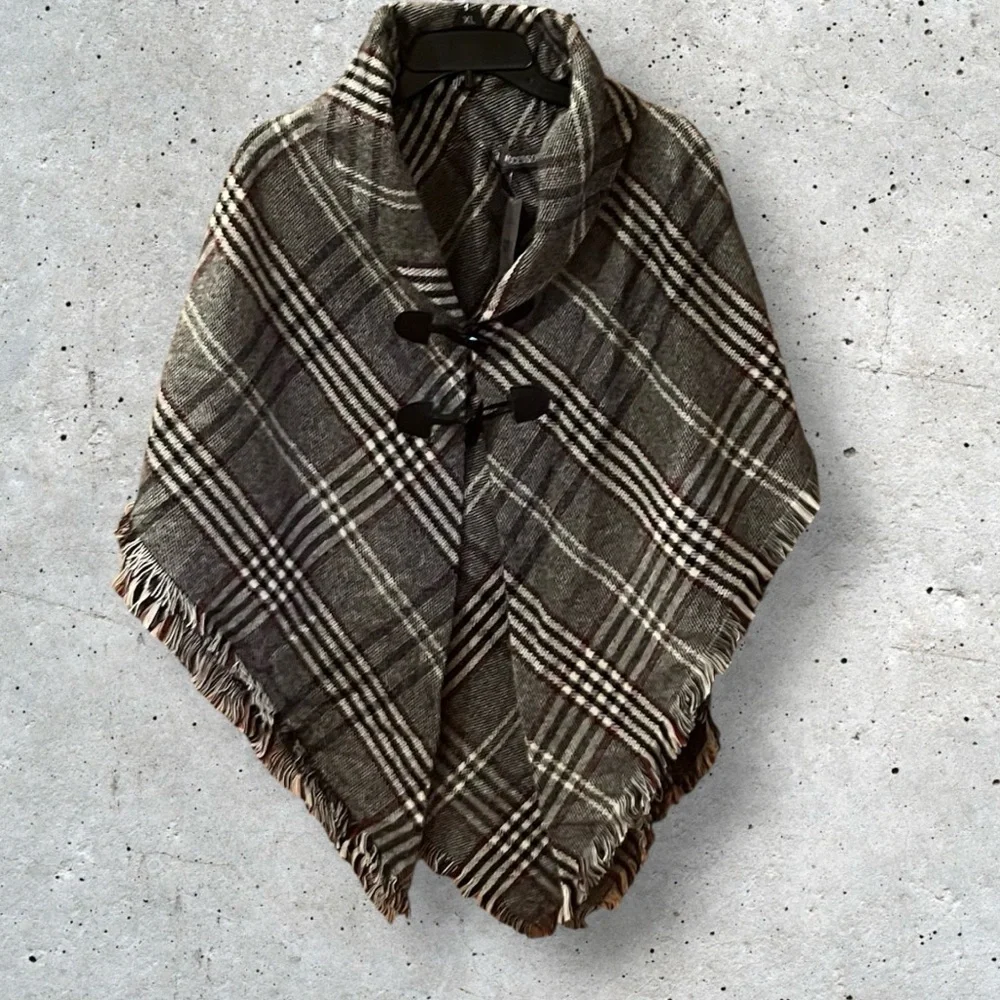 NWT Accessory Street NY Blanket Wrap